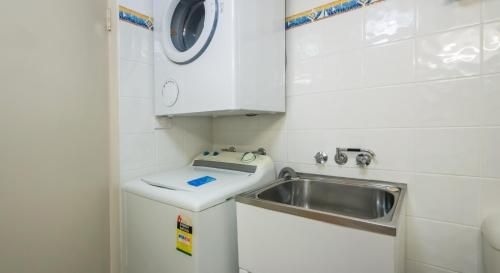 อริสโตแครทฮอลิเดย์อพาร์ทเม้น (Aristocrat Holiday Apartments)4