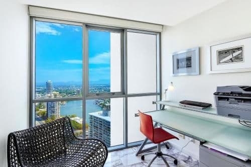 Sub-Penthouse Apartment
