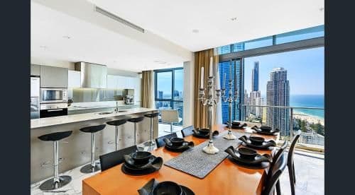Sub-Penthouse Apartment