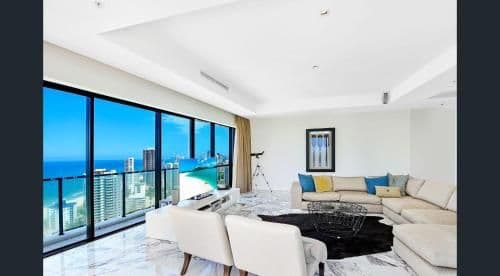 Sub-Penthouse Apartment