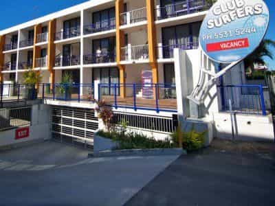 Club Surfers Apartments