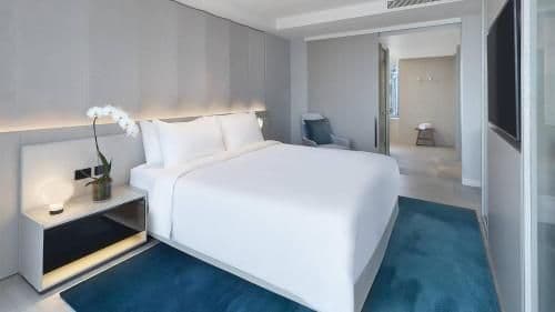Corner Junior Suite with Ocean View and Balcony