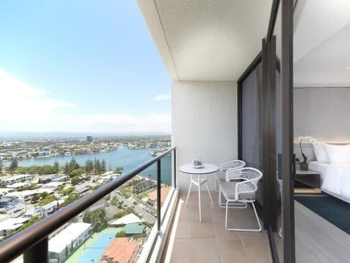 King Room with Mountain View and Balcony