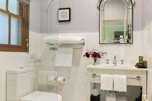 Highland Queen Room
