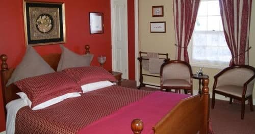 Heritage Queen Room