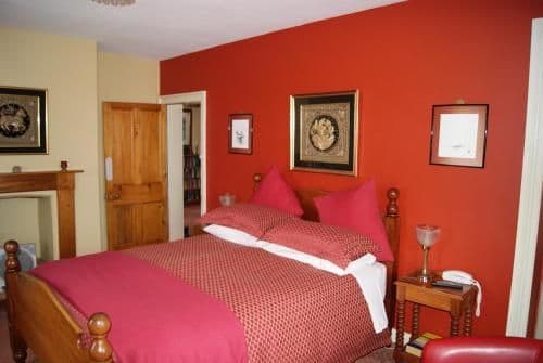 Heritage Queen Room