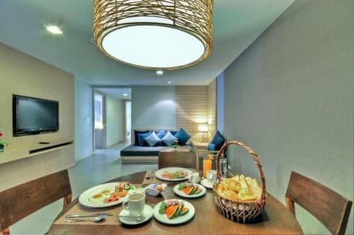 Two-Bedroom Suite Mountain View with Balcony