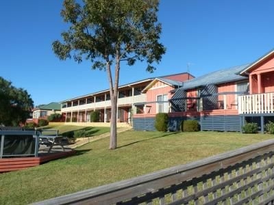 Swansea Motor Inn3
