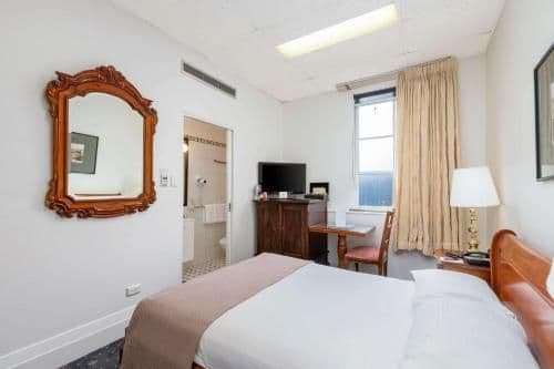 Boutique Double Room - Free Wifi