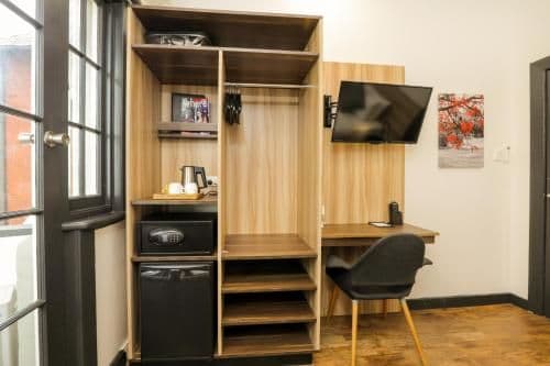 Double Room with Balcony and Shared Bathroom