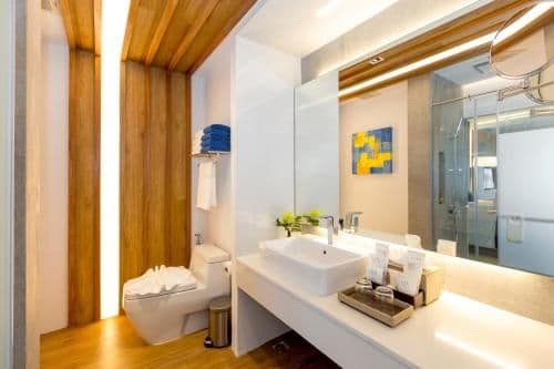 Luxury Beachfront Suite