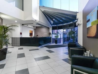 Meriton Suites George Street, Parramatta2