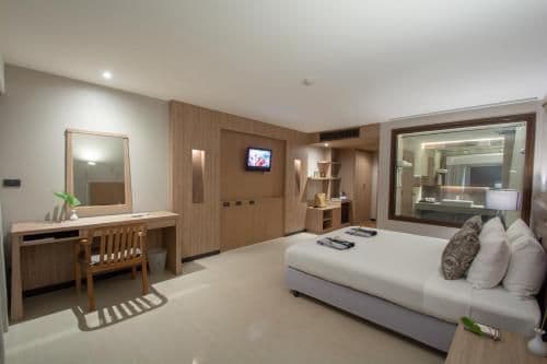 Deluxe Double or Twin Room