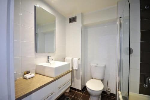 Executive Deluxe Corner Suite