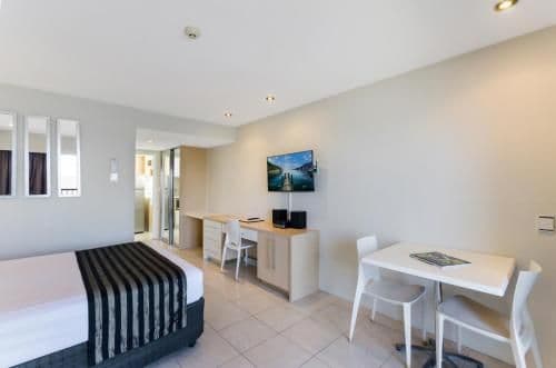 Executive Deluxe Corner Suite
