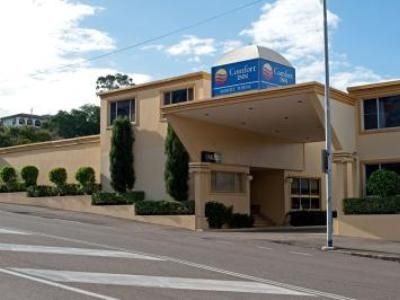 Comfort Inn Robert Towns1