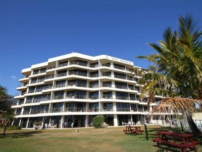 ซาน ซิมิออน บีชฟรอนท์ อพาร์ตเมนต์ส (San Simeon Beachfront Apartments)0