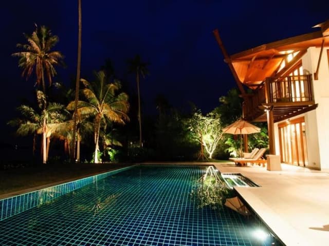 VILLA THREE BEDROOMS