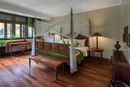 Colonial Suites