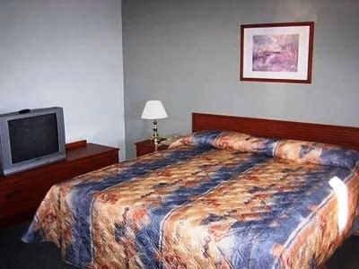 Econo Lodge Inn And Suites Cranbrook2