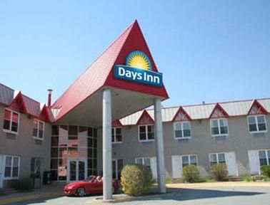 Days Inn Dartmouth3
