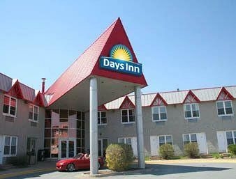 Days Inn Dartmouth2