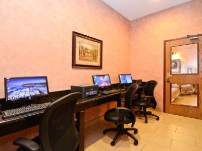 Best Western Plus Fredericton And Suites2