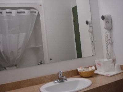 Econo Lodge Huntsville0