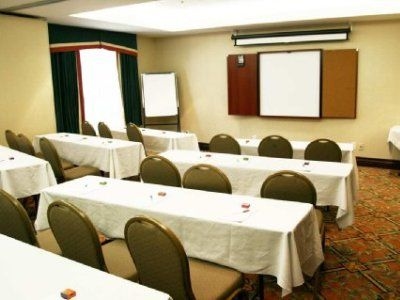 Hampton Inn Toronto Mississauga West1