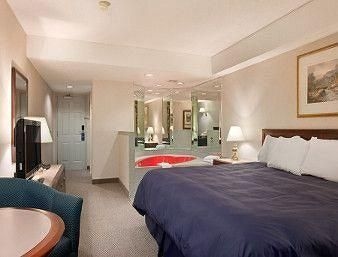 Travelodge By The Falls3