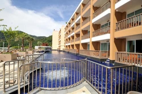 Deluxe Double or Twin Room with Pool Access