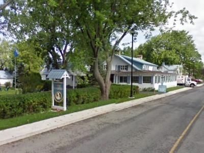 Auberge Handfield0
