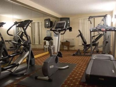 Quality Hotel and Suites Airport East1
