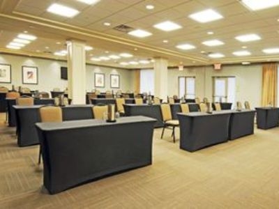 Holiday Inn Express Vaughan Southwest1