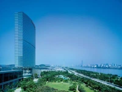 Shangri-La Guangzhou (Deluxe) Shangri-La Guangzhou (Deluxe)