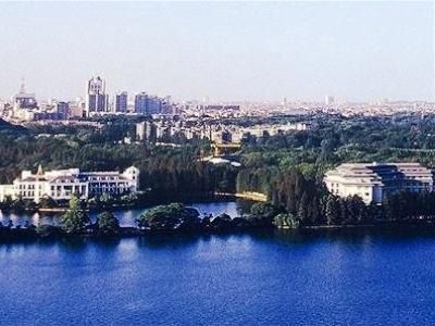 Donghu0