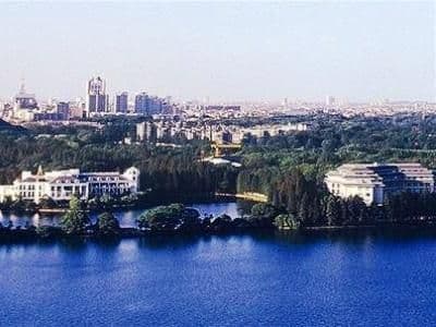 Donghu Donghu