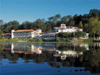 Chateau De Brindos