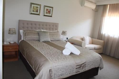 Deluxe Queen Room