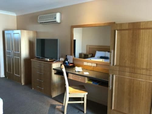 Executive Queen Room