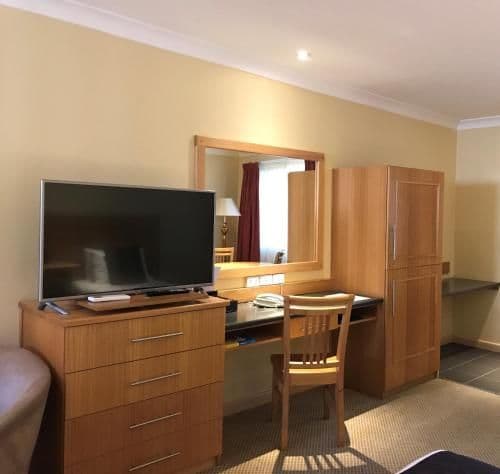 Executive Queen Room
