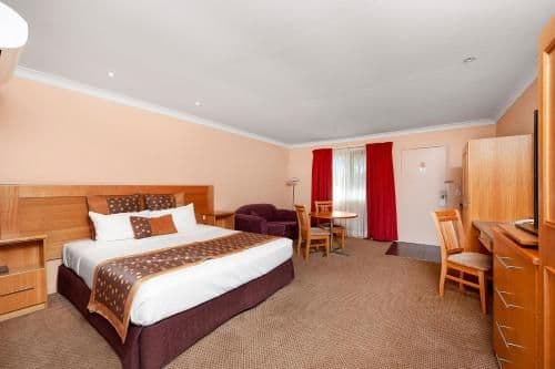 King Room with Spa Bath