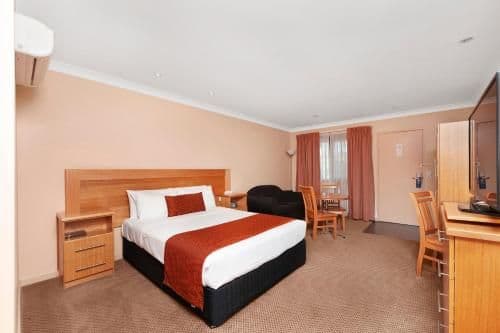 Executive Queen Room