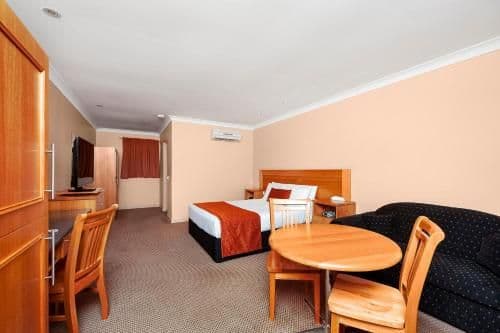 Executive Queen Room