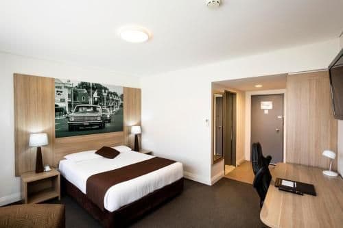 Standard Queen Room