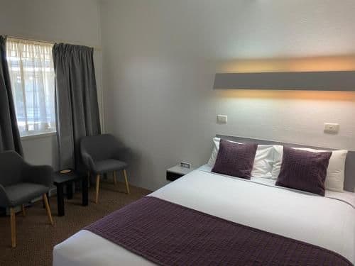 Standard Queen Room