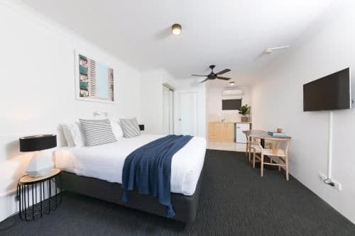 Standard Queen Room
