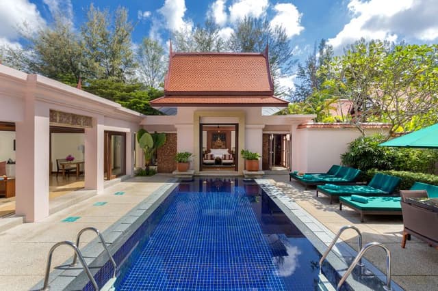 VILLA POOL VIEW
