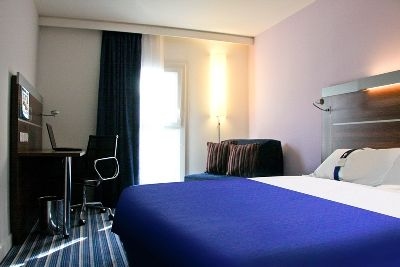 Holiday Inn Express St Charles3