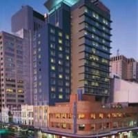 Ibis World Square Hotel3